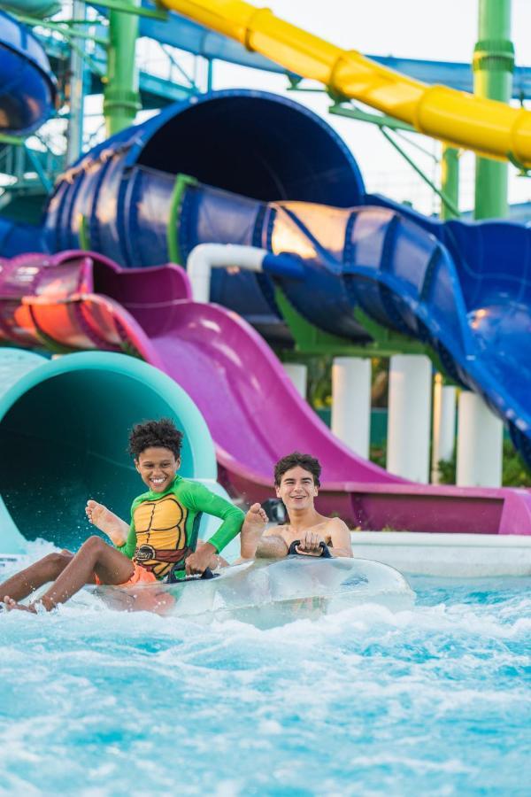 פוארטו מורלוס Nickelodeon Hotels & Resorts Riviera Maya מראה חיצוני תמונה The lazy river at the water park