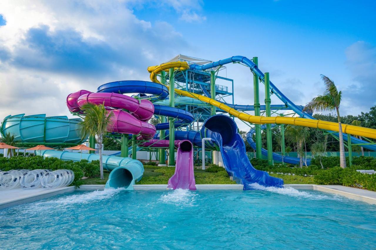 פוארטו מורלוס Nickelodeon Hotels & Resorts Riviera Maya מראה חיצוני תמונה Water slides at Atlantis Paradise Island